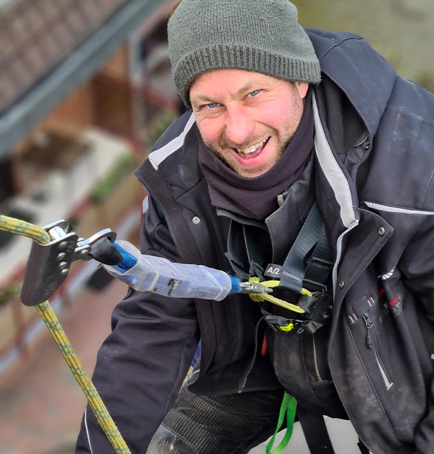 Images/Startseite/dachdecker-dicke-und-sohn-sicherheit.jpg